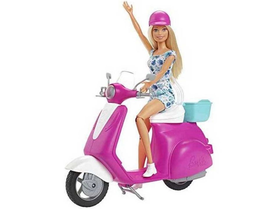 Barbie com moto